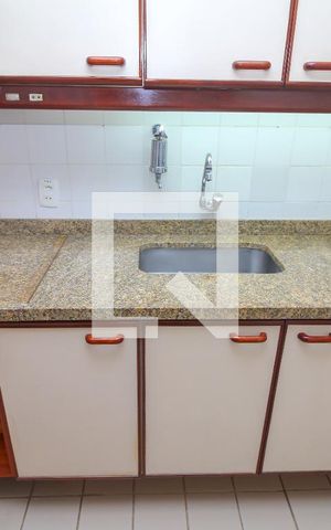 Apartamento para alugar com 83m², 2 quartos e 1 vaga Apartamento para alugar com 83m², 2 quartos e 1 vagaCozinha - Armários