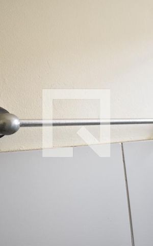Apartamento para alugar com 54m², 2 quartos e 1 vagaDetalhe do banheiro
