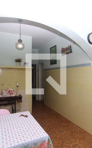 Casa à venda com 268m², 3 quartos e 2 vagascozinha