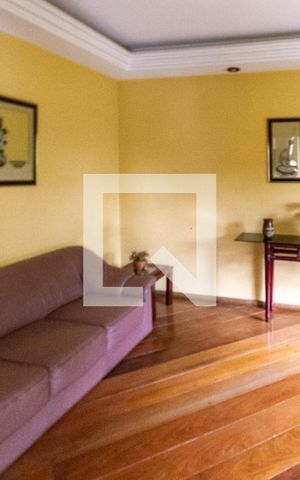 Apartamento à venda com 185m², 3 quartos e 3 vagas Apartamento à venda com 185m², 3 quartos e 3 vagasHall