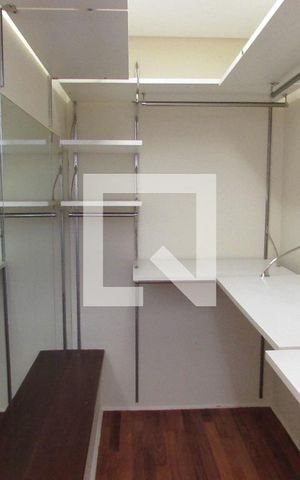 Apartamento à venda com 104m², 1 quarto e 2 vagasCloset da suíte