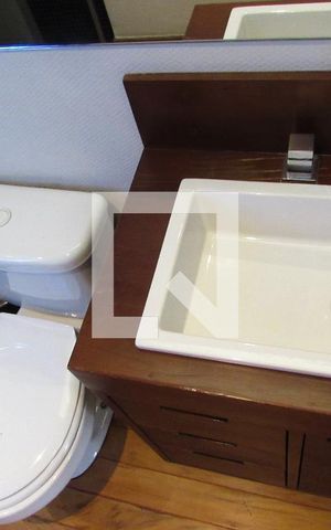 Apartamento à venda com 104m², 1 quarto e 2 vagasBanheiro da Suíte