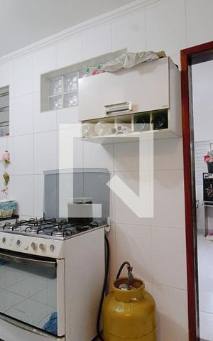 Casa à venda com 269m², 3 quartos e 2 vagas Casa à venda com 269m², 3 quartos e 2 vagasEdicula Cozinha