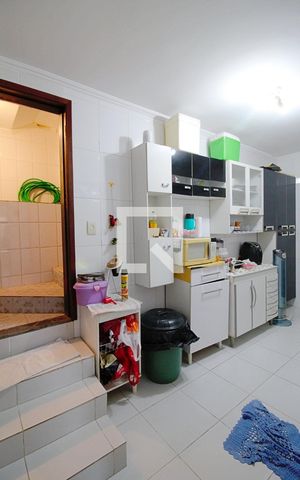 Casa à venda com 269m², 3 quartos e 2 vagas Casa à venda com 269m², 3 quartos e 2 vagasEdicula Cozinha