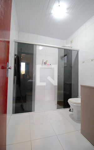 Casa à venda com 269m², 3 quartos e 2 vagas Casa à venda com 269m², 3 quartos e 2 vagasBanheiro da Suíte 1