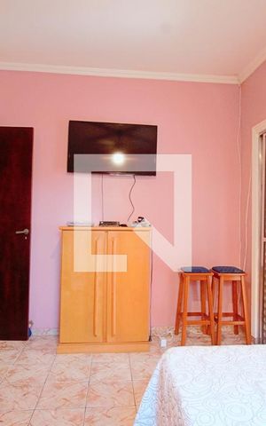 Casa à venda com 269m², 3 quartos e 2 vagas Casa à venda com 269m², 3 quartos e 2 vagasQuarto 3