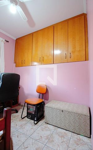 Casa à venda com 269m², 3 quartos e 2 vagas Casa à venda com 269m², 3 quartos e 2 vagasQuarto 2