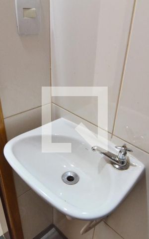 Casa à venda com 160m², 2 quartos e 2 vagasLavabo