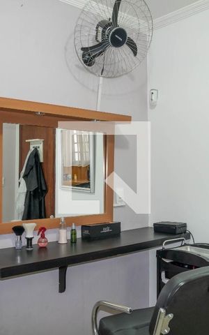 Casa à venda com 205m², 4 quartos e 4 vagas Casa à venda com 205m², 4 quartos e 4 vagasCozinha