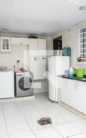 Casa à venda com 110m², 3 quartos e 2 vagasÁrea de Serviço