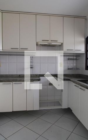 Casa à venda com 217m², 3 quartos e 6 vagasCozinha