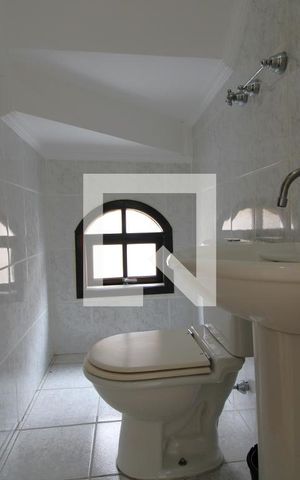 Casa à venda com 217m², 3 quartos e 6 vagasLavabo