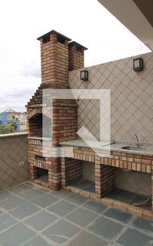 Casa à venda com 217m², 3 quartos e 6 vagasChurrasqueira