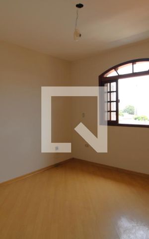 Casa à venda com 217m², 3 quartos e 6 vagasQuarto 1