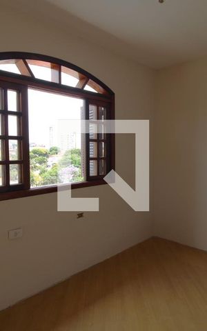 Casa à venda com 217m², 3 quartos e 6 vagasQuarto 2