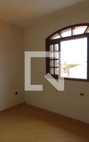 Casa à venda com 217m², 3 quartos e 6 vagasQuarto 2