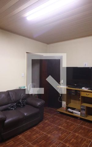 Casa à venda com 130m², 2 quartos e 1 vagaSala