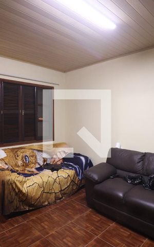 Casa à venda com 130m², 2 quartos e 1 vagaSala