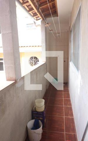 Casa à venda com 130m², 2 quartos e 1 vagaQuintal
