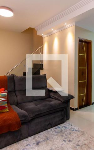 Casa de condomínio à venda com 70m², 3 quartos e 1 vagaSala