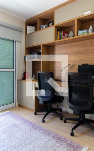 Casa de condomínio à venda com 70m², 3 quartos e 1 vagaEscritório