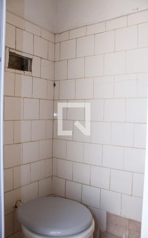 Casa à venda com 296m², 3 quartos e 6 vagasBanheiro de Serviço