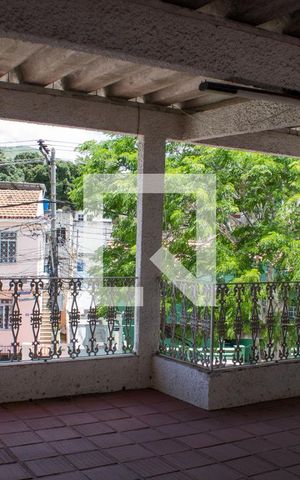 Casa à venda com 296m², 3 quartos e 6 vagasTerraço
