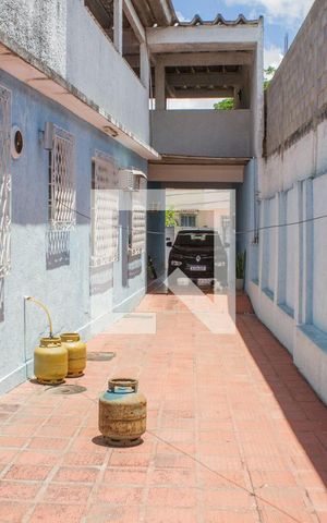 Casa à venda com 296m², 3 quartos e 6 vagasGaragem