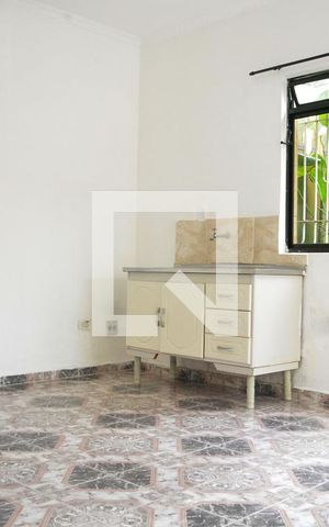 Casa para alugar com 50m², 1 quarto e sem vagaSala e Cozinha
