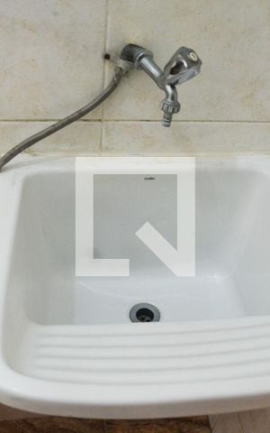 Casa para alugar com 50m², 1 quarto e sem vagaTanque banheiro