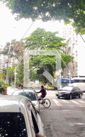Apartamento à venda com 105m², 4 quartos e sem vaga Apartamento à venda com 105m², 4 quartos e sem vagaVista da Rua