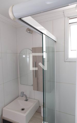 Apartamento à venda com 48m², 2 quartos e 1 vaga Apartamento à venda com 48m², 2 quartos e 1 vagaBanheiro