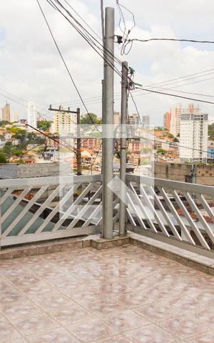 Casa à venda com 155m², 3 quartos e 2 vagas Casa à venda com 155m², 3 quartos e 2 vagasVaranda