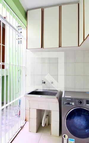 Casa à venda com 185m², 3 quartos e 2 vagasÁrea de Serviço