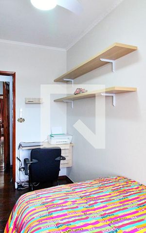 Casa à venda com 185m², 3 quartos e 2 vagasQuarto 3