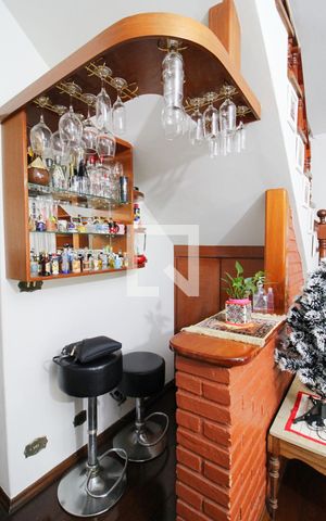 Casa à venda com 185m², 3 quartos e 2 vagasSala
