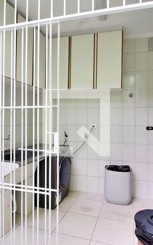 Casa à venda com 185m², 3 quartos e 2 vagasÁrea de Serviço