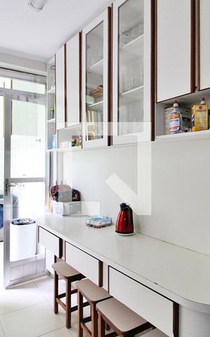 Casa à venda com 185m², 3 quartos e 2 vagasCozinha