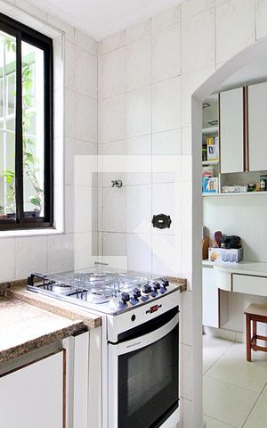 Casa à venda com 185m², 3 quartos e 2 vagasCozinha