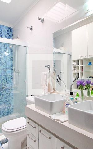 Casa à venda com 185m², 3 quartos e 2 vagasBanheiro