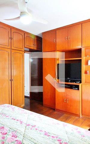 Casa à venda com 185m², 3 quartos e 2 vagasQuarto Suíte