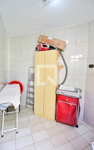 Casa à venda com 185m², 3 quartos e 2 vagasQuarto de Serviço
