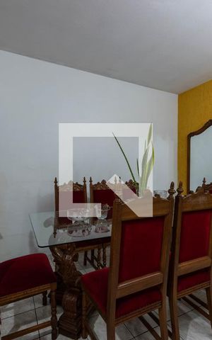 Casa para alugar com 400m², 4 quartos e 3 vagas Casa para alugar com 400m², 4 quartos e 3 vagasSala