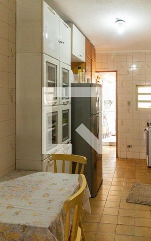 Casa à venda com 148m², 2 quartos e 1 vaga Casa à venda com 148m², 2 quartos e 1 vagaCozinha