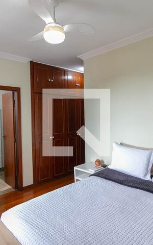 Apartamento à venda com 140m², 4 quartos e 2 vagasQuarto Suíte