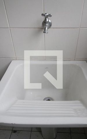 Apartamento para alugar com 70m², 2 quartos e 1 vagaÁrea de Serviço