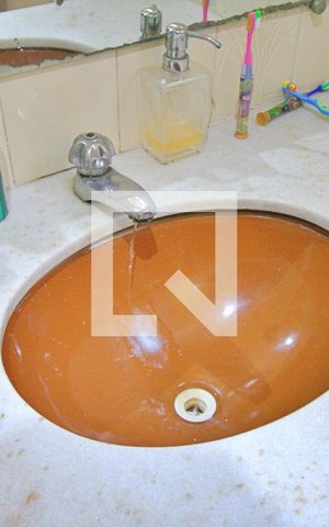 Casa para alugar com 650m², 4 quartos e 3 vagas Casa para alugar com 650m², 4 quartos e 3 vagasBanheiro da Suíte 2