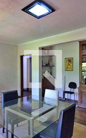 Casa para alugar com 650m², 4 quartos e 3 vagas Casa para alugar com 650m², 4 quartos e 3 vagasSala de Jantar