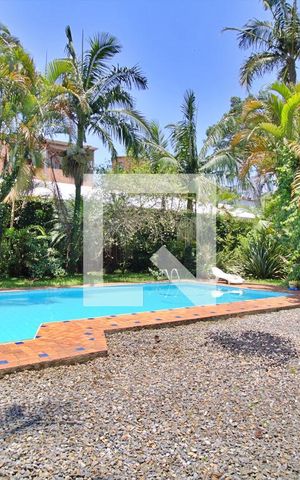 Casa para alugar com 650m², 4 quartos e 3 vagas Casa para alugar com 650m², 4 quartos e 3 vagasÁrea Externa