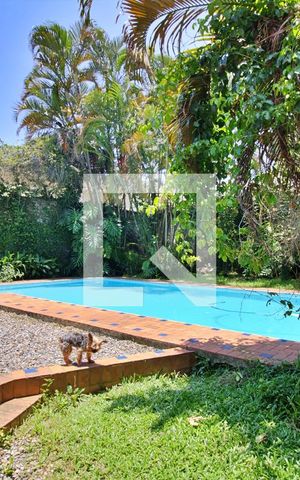 Casa para alugar com 650m², 4 quartos e 3 vagas Casa para alugar com 650m², 4 quartos e 3 vagasÁrea Externa